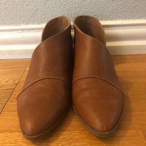 Universal Thread Wenda Cut Out Bootie